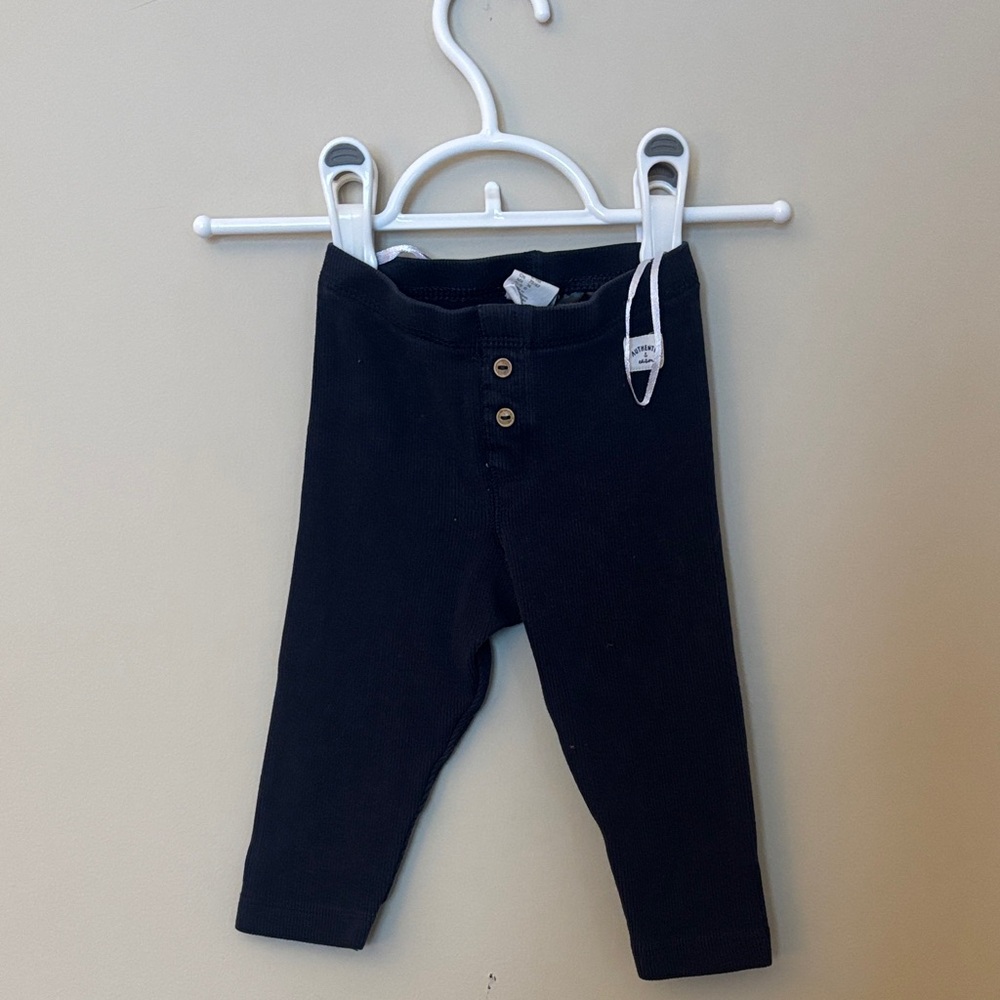 🌞 5/$25 H&M navy Kids Leggings with Button Detail
